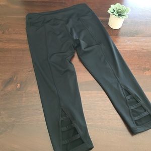 SOLD ON ANOTHER APP** Zella Black Capri
